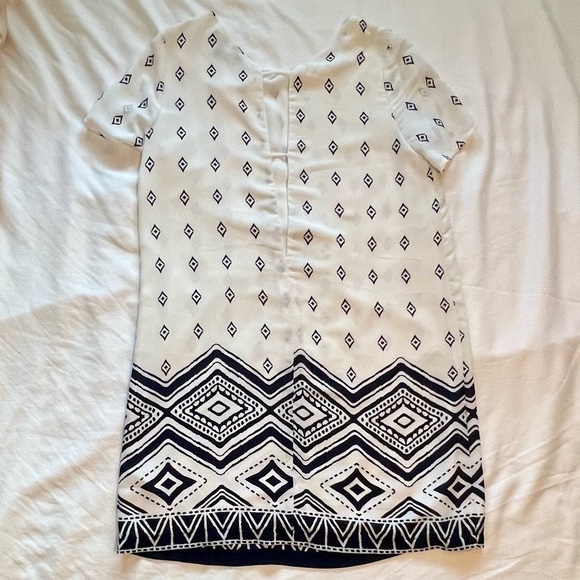 Caribbean Seas Navy Blue and White Print Shift Dress - Picture 5 of 5
